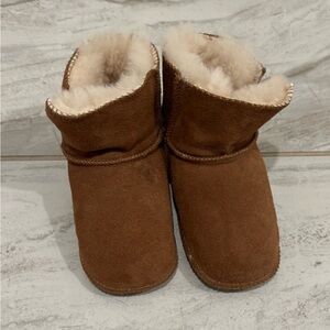 Fabulous UGG Infant Bootie In Chestnut  large